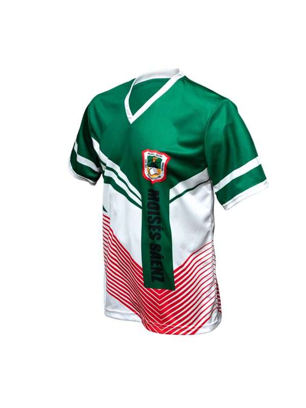 Playera sublimada escolar cuello V color diseño en verde con blanco y detalles en rojo - Imagen 4
